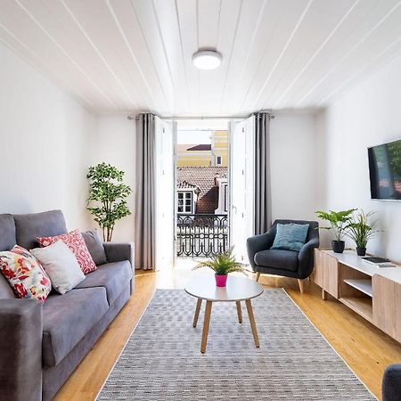 Amazing 1Bdr Apartment In Chiado By Lovelystay Lisboa Extérieur photo