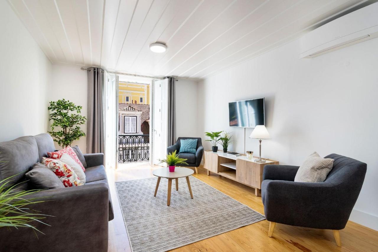 Amazing 1Bdr Apartment In Chiado By Lovelystay Lisboa Extérieur photo